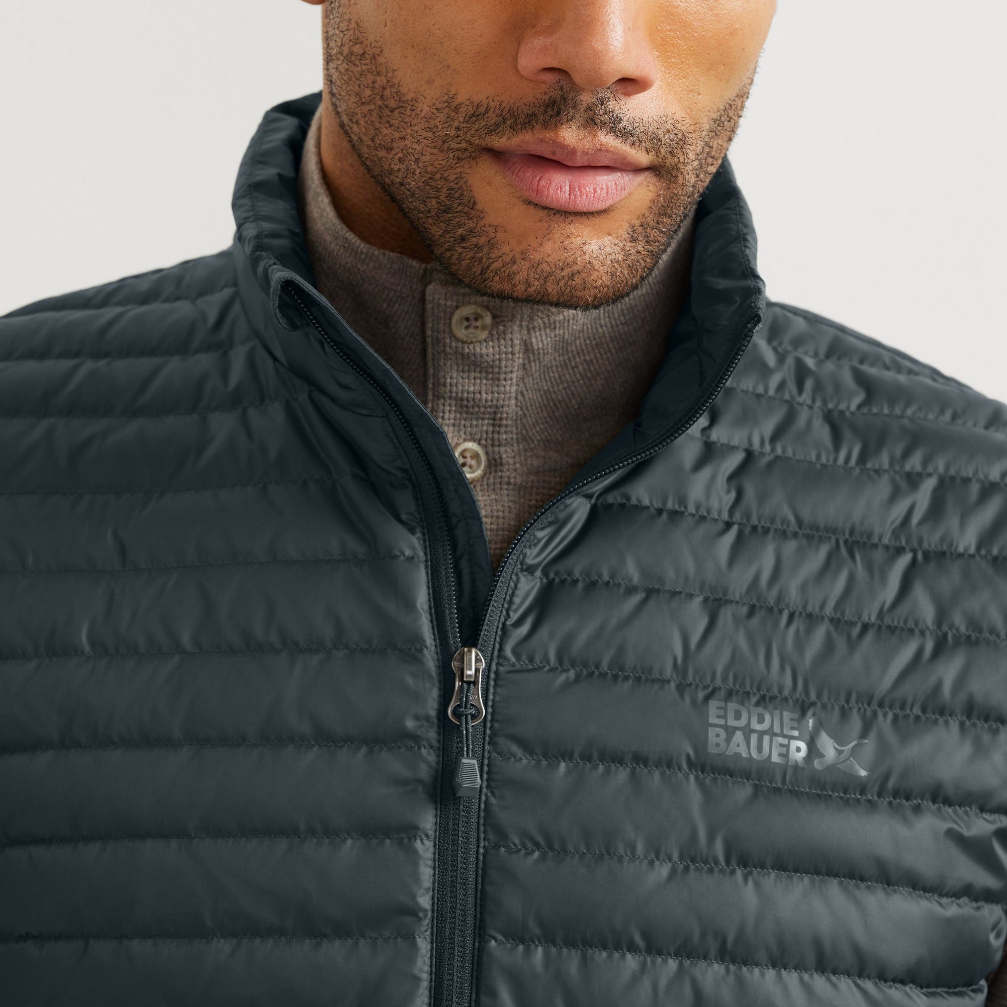 01-755-CHALECO MICROLIGHT DOWN-EDDIE BAUER