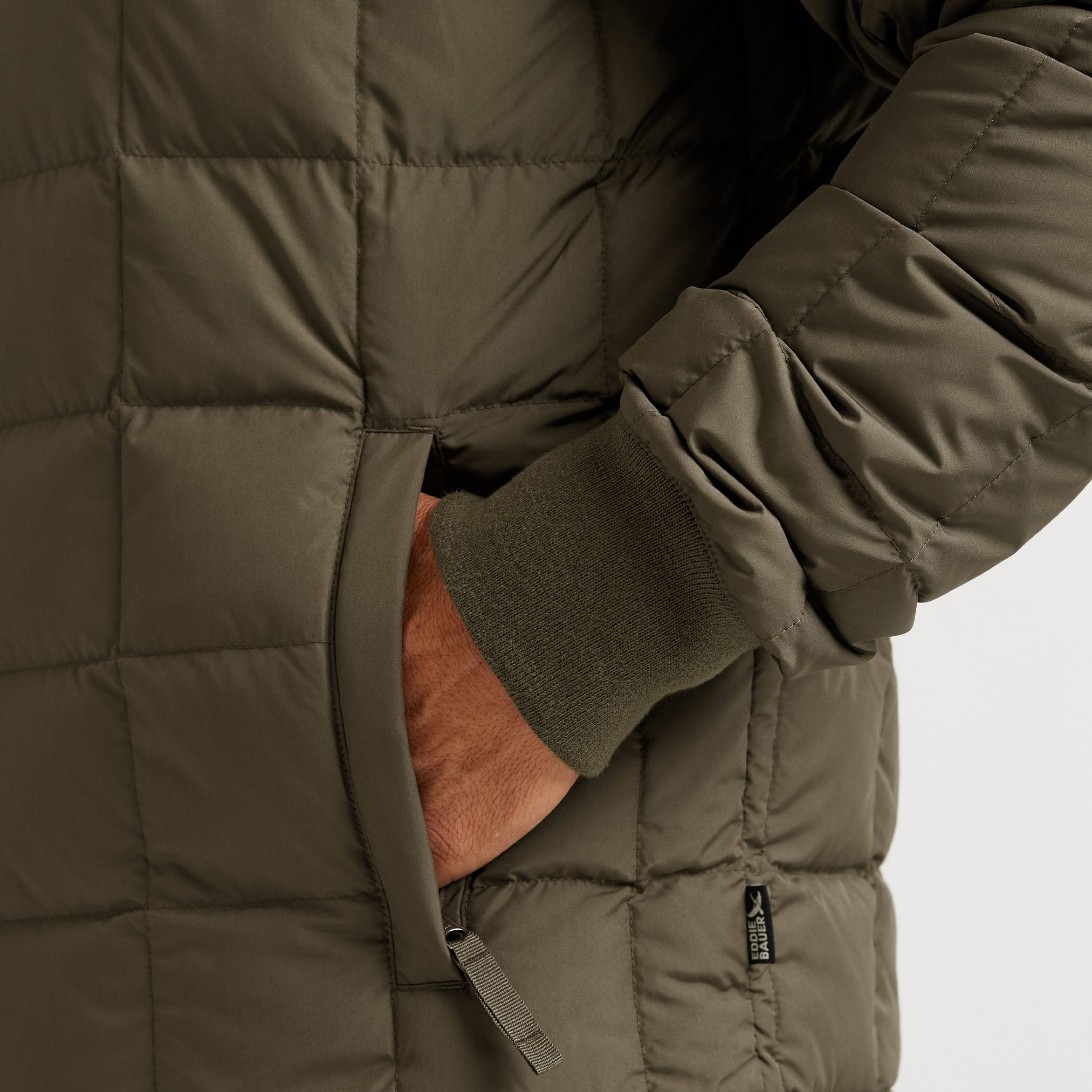 01-821-CHAMARRA SHAW DOWN BOMBER-EDDIE BAUER