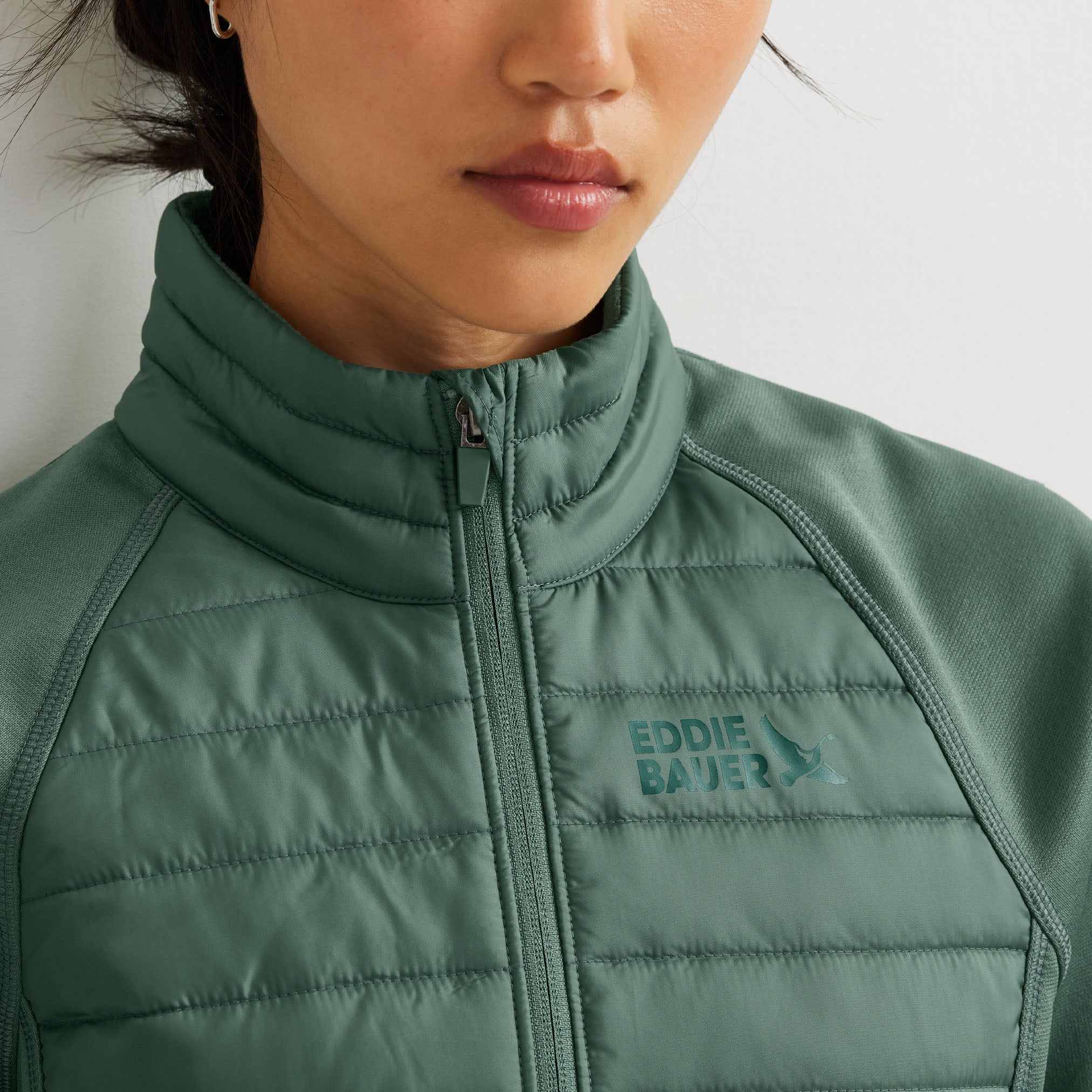 06-2234-CHAMARRA EMBERLITE HYBRID-EDDIE BAUER